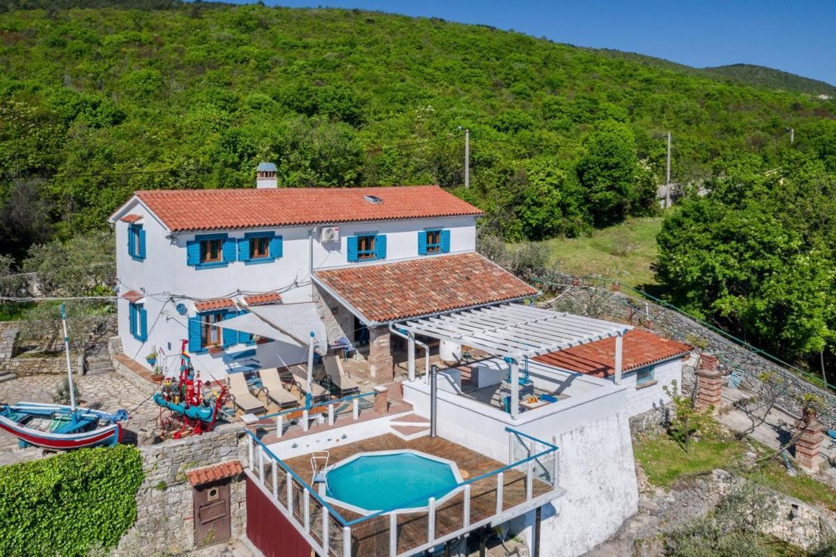 Crni In Crni - Haus Fuer 6 Personen Villa Labin Kültér fotó