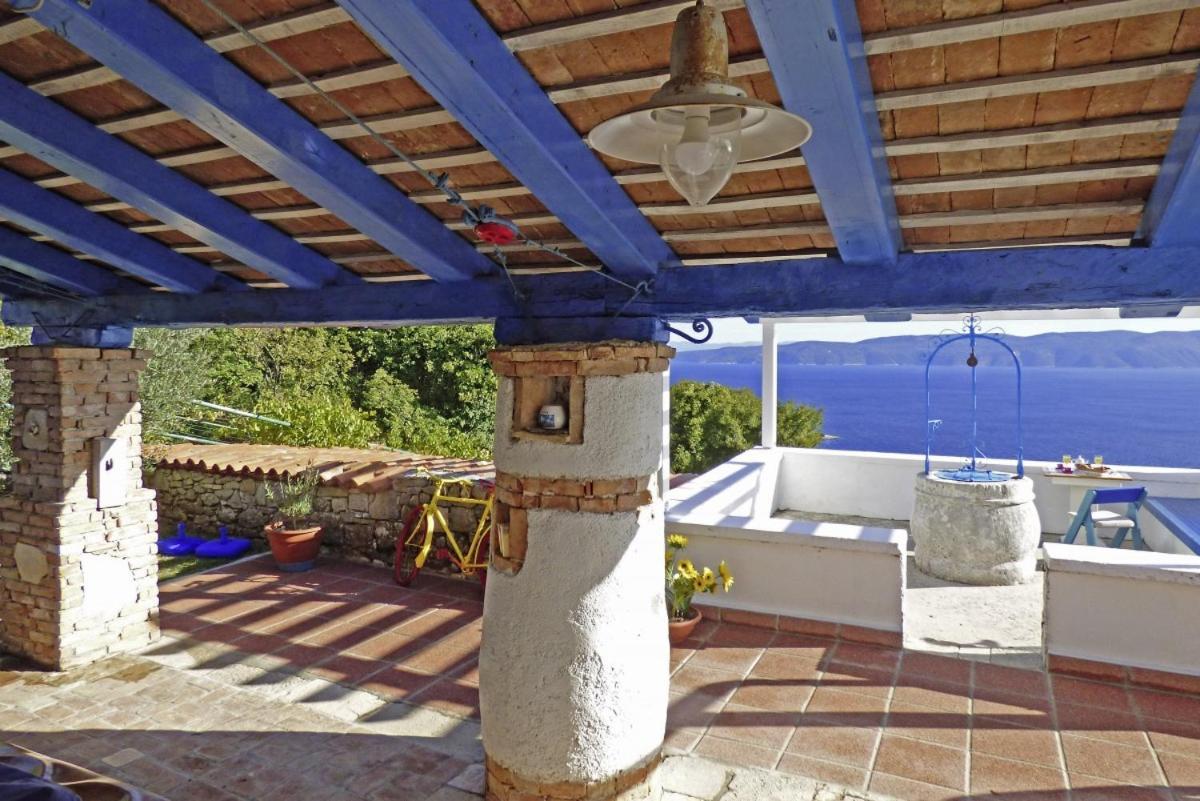 Crni In Crni - Haus Fuer 6 Personen Villa Labin Kültér fotó
